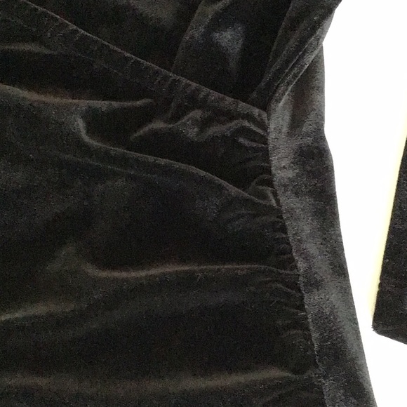 LANDS END BLACK VELVET SURPLICE WRAP TOP NWOT XS - Picture 10 of 11